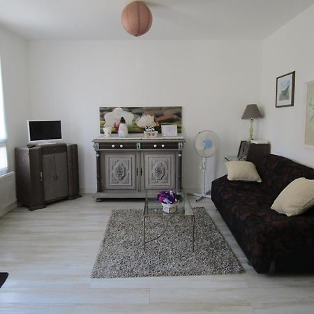 Chambres D'Hotes Le Clos Des Senteurs Малемор Екстериор снимка