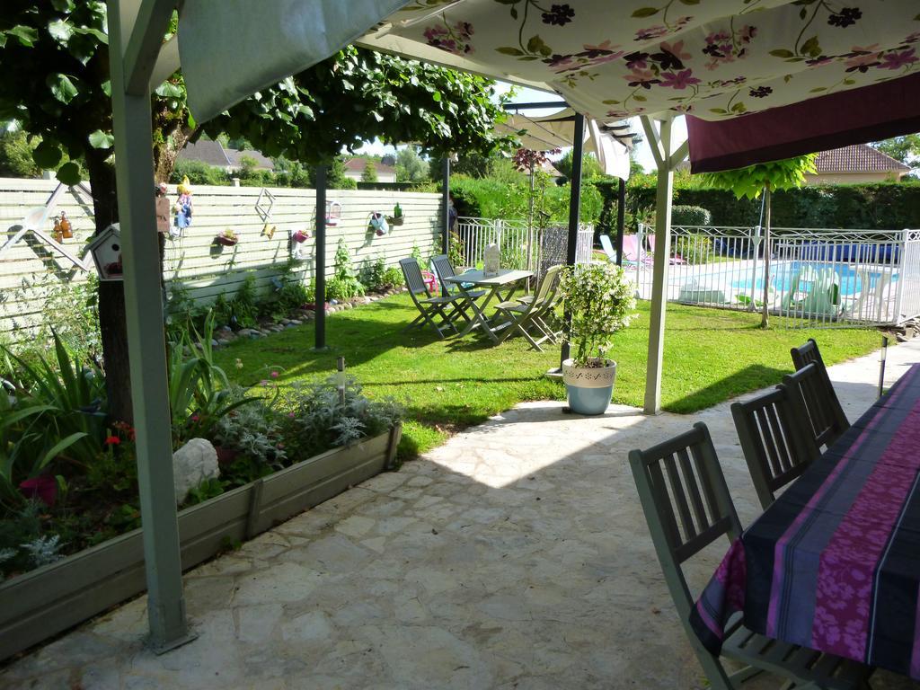 Chambres D'Hotes Le Clos Des Senteurs Малемор Екстериор снимка