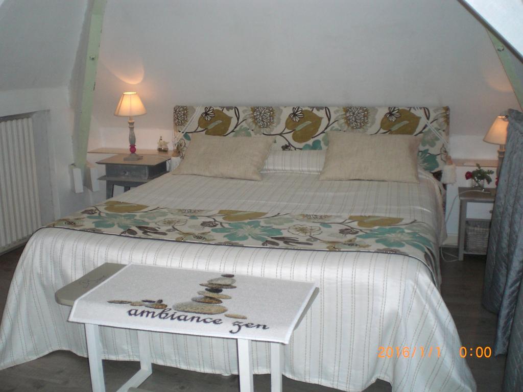 Chambres D'Hotes Le Clos Des Senteurs Малемор Екстериор снимка